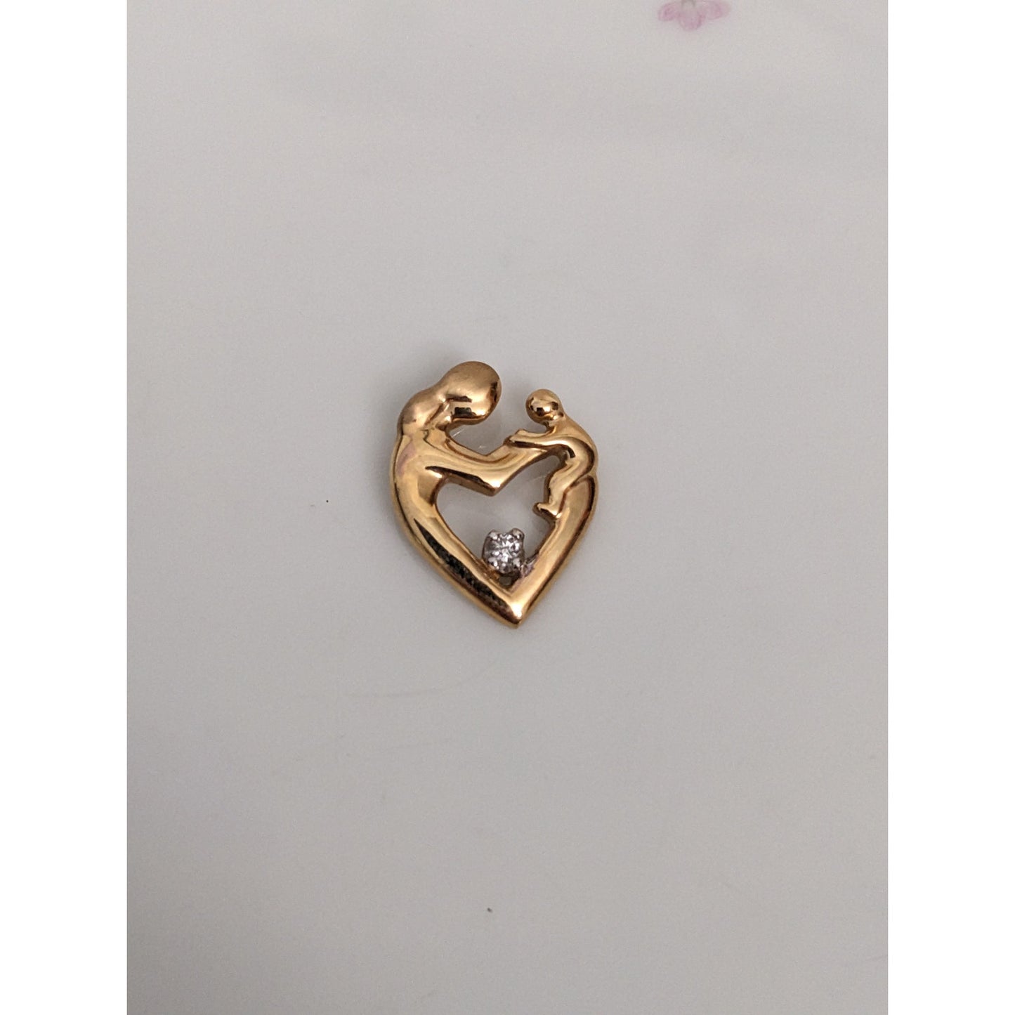 Vintage 14k Yellow Gold Mother and Child Heart Pendant