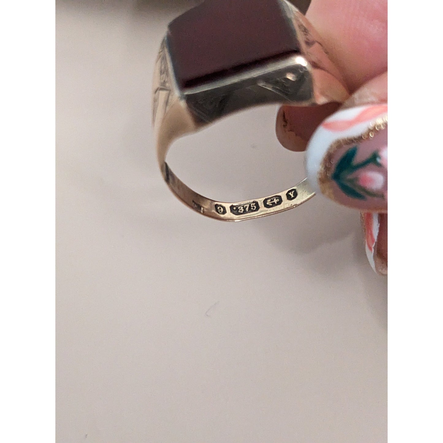 FLAW Vintage 9k Yellow Gold Carnelian Ring Size 9