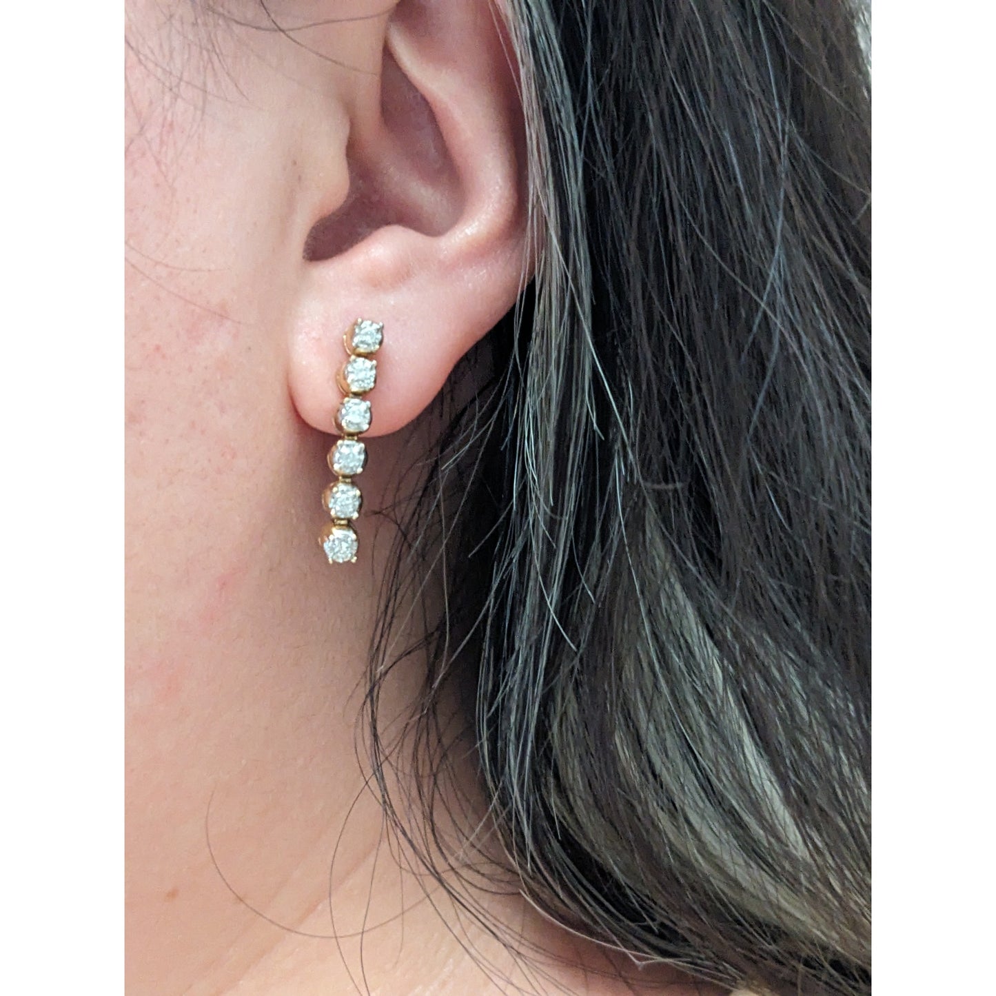 Vintage Unmarked 14k Yellow Gold Graduated Linear Diamond Drop Earrings