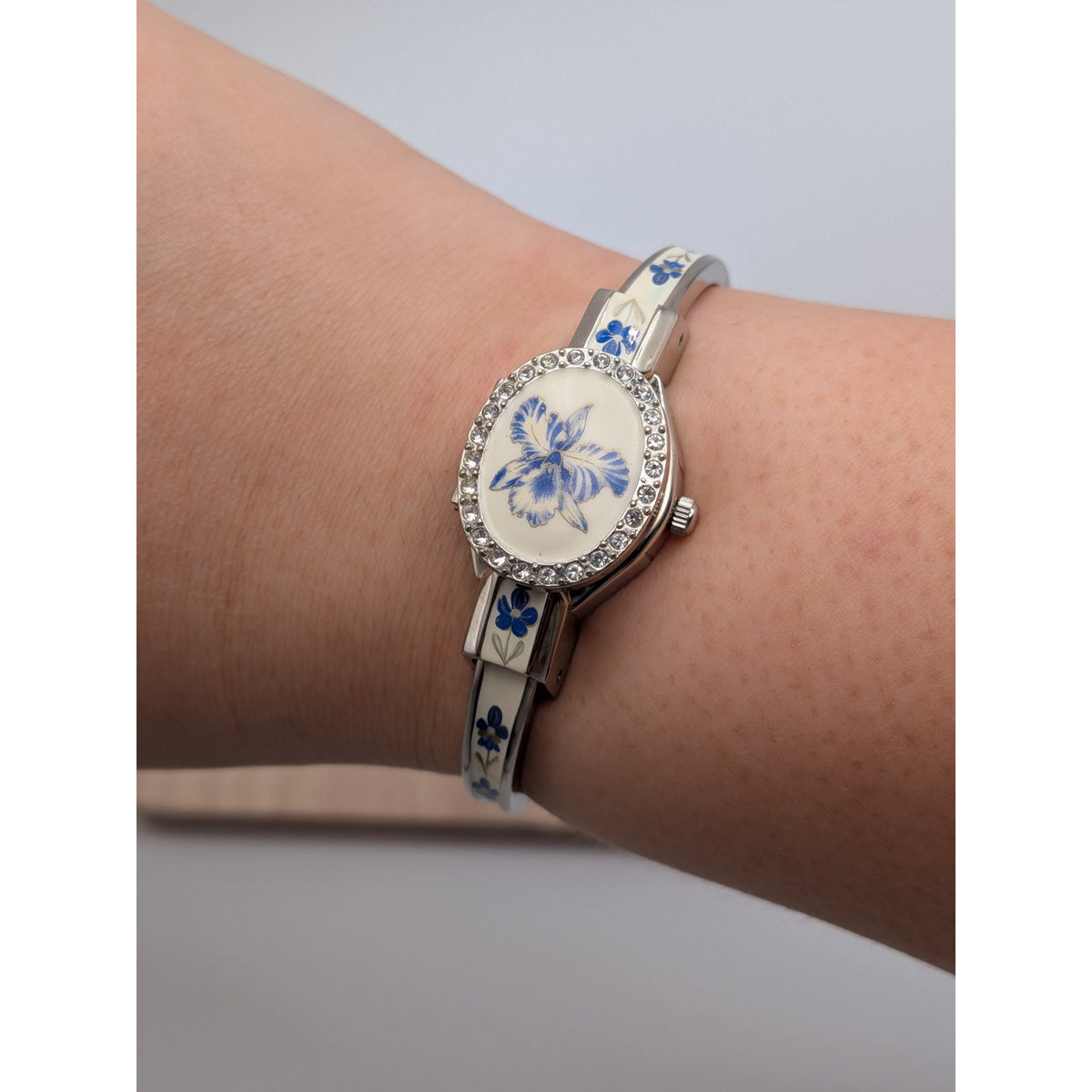 Vintage Andre Mouche Silver Tone Peekaboo Watch White Enamel Blue Flowers w/Box