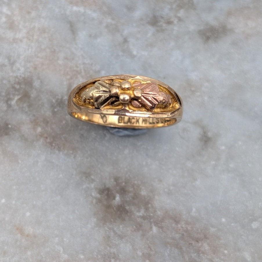 Vintage 10k Solid Gold Black Hills Gold Ring Leaf Cluster Motif Size 2.75