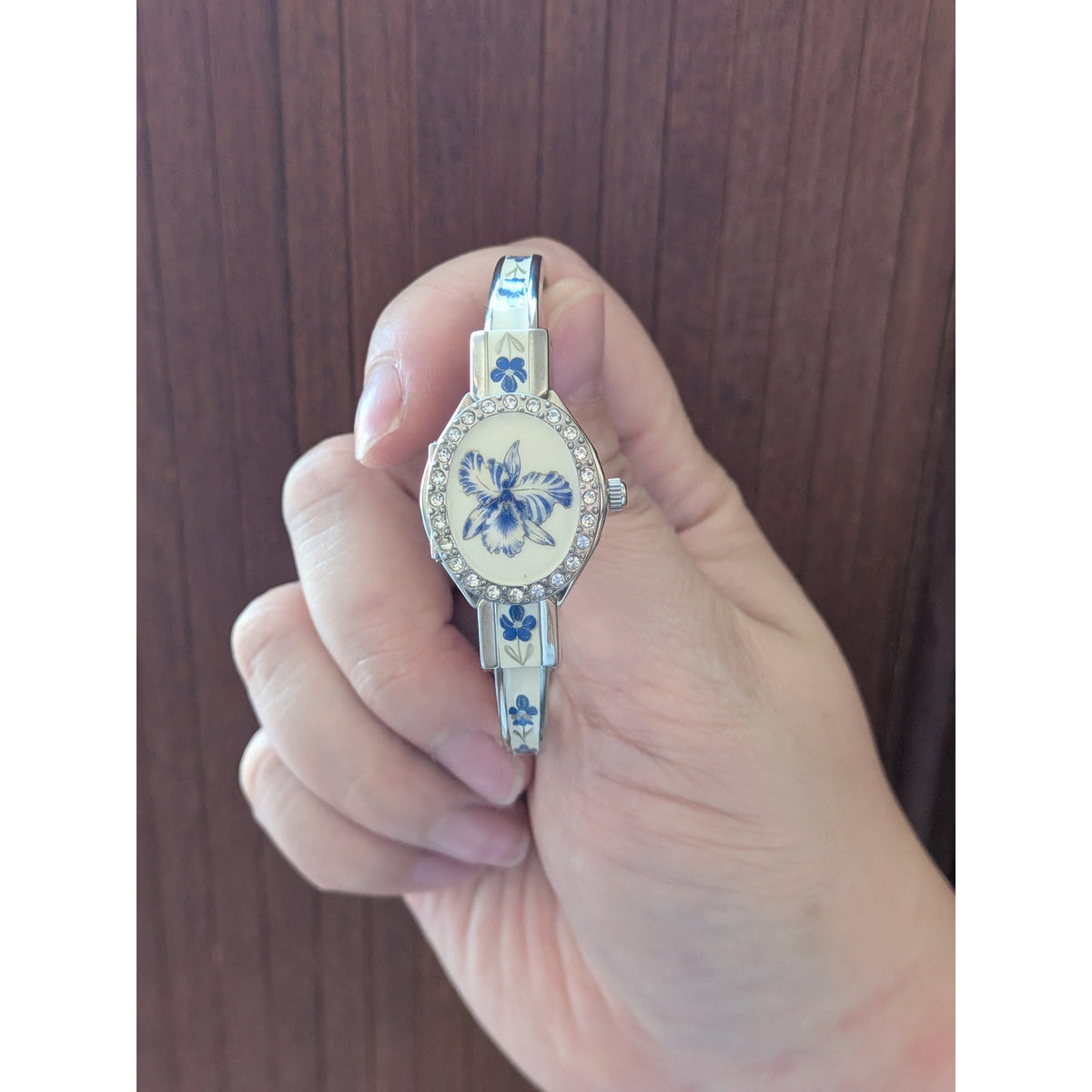 Vintage Andre Mouche Silver Tone Peekaboo Watch White Enamel Blue Flowers w/Box