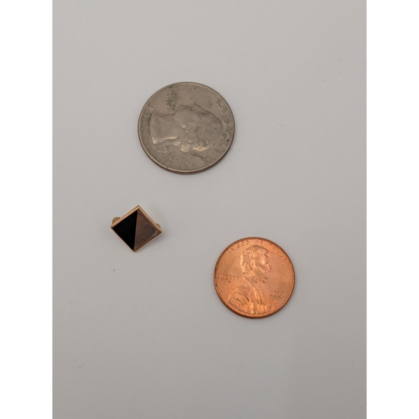 Vintage 6k Yellow Gold with Black Enamel Geometric Pin
