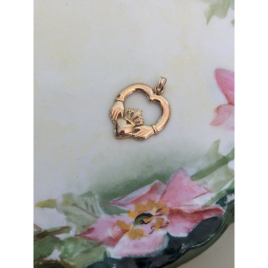Vintage 14k Yellow Gold Claddagh Heart Pendant