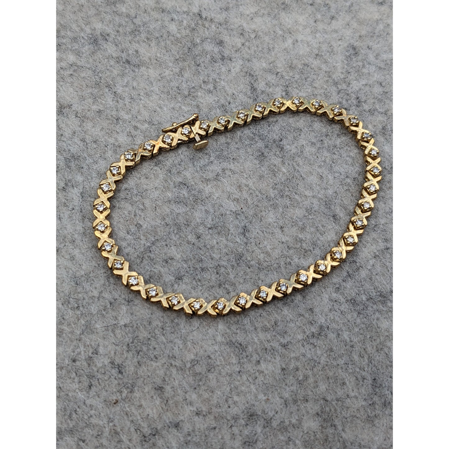 Vintage 14k Yellow Gold XOXO Diamond Tennis Bracelet 7in