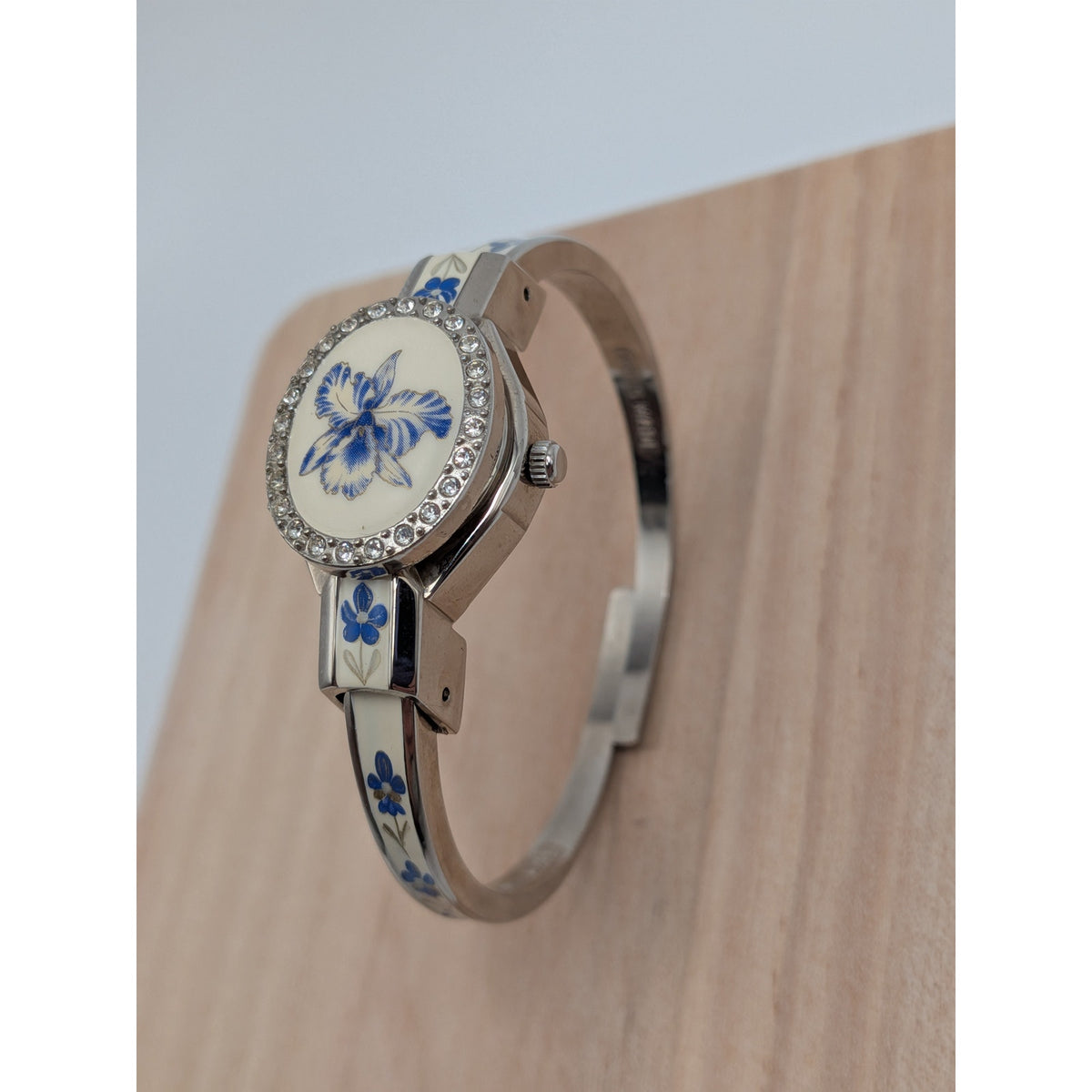 Vintage Andre Mouche Silver Tone Peekaboo Watch White Enamel Blue Flowers w/Box
