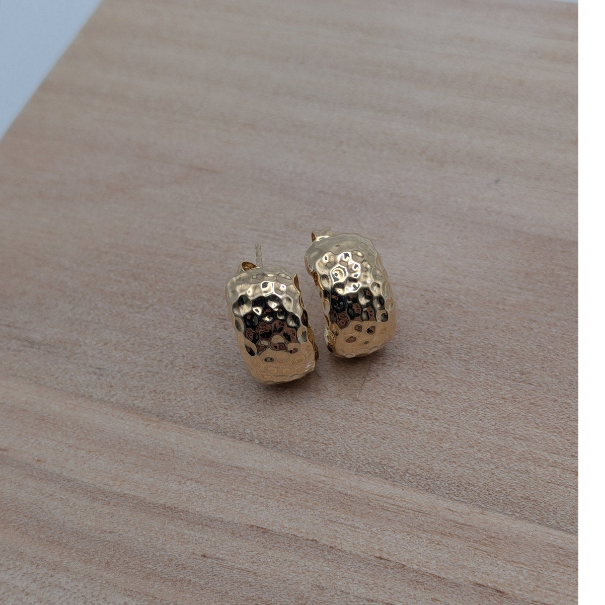Estate 14k Yellow Gold Hammered Half Hoop Post Back Earrings