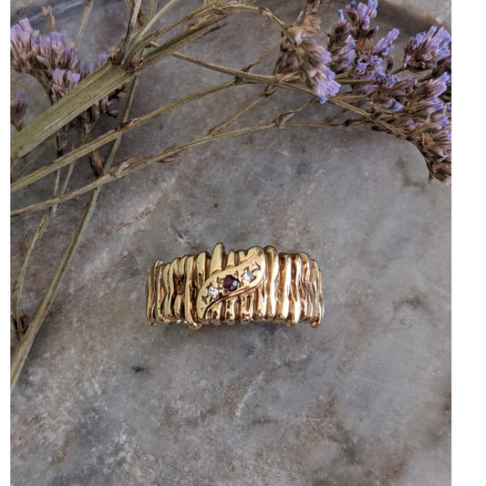 Vintage Unmarked 14k Yellow Gold Abstract Bark Branch Modernist Wide Band Ring