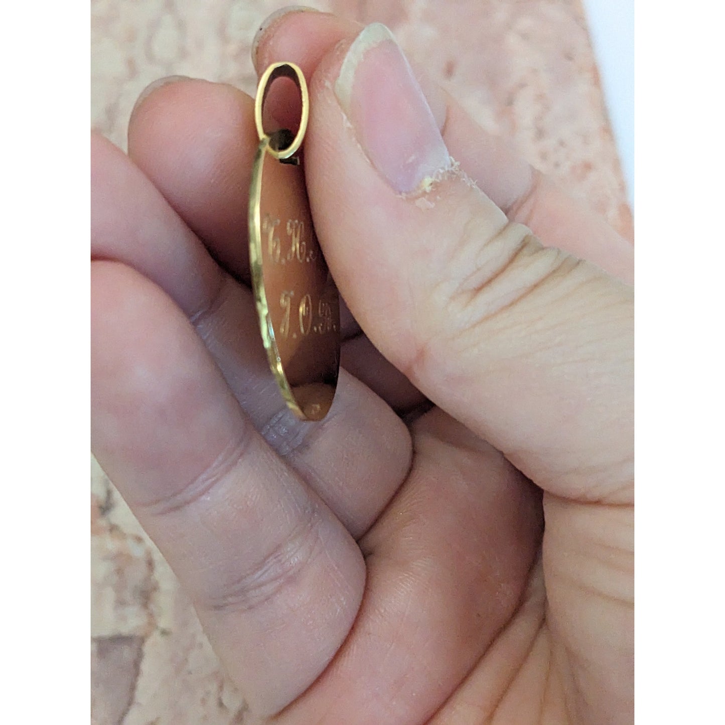 Vintage 18k Yellow Gold Oval Pendant Engraved "Ti Amo" & "T.H.R. J.O.R"