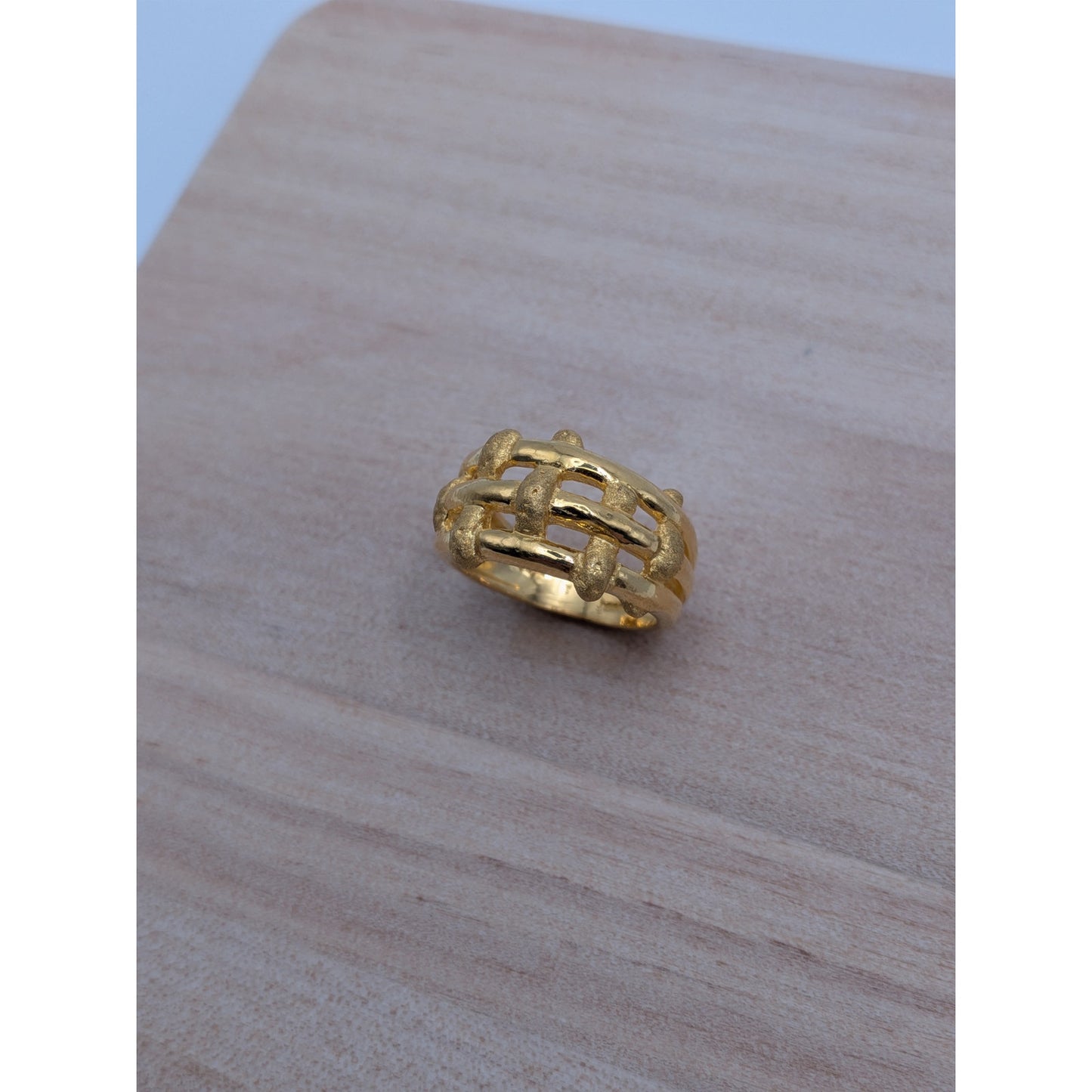 Vintage 24k Yellow Gold Textured Basket Weave Statement Ring Size 6