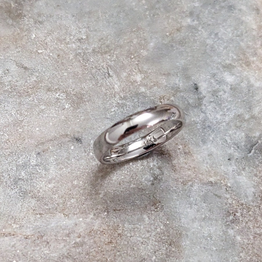Preowned 14k White Gold Simple Dainty Band Ring / Midi Ring Size 3