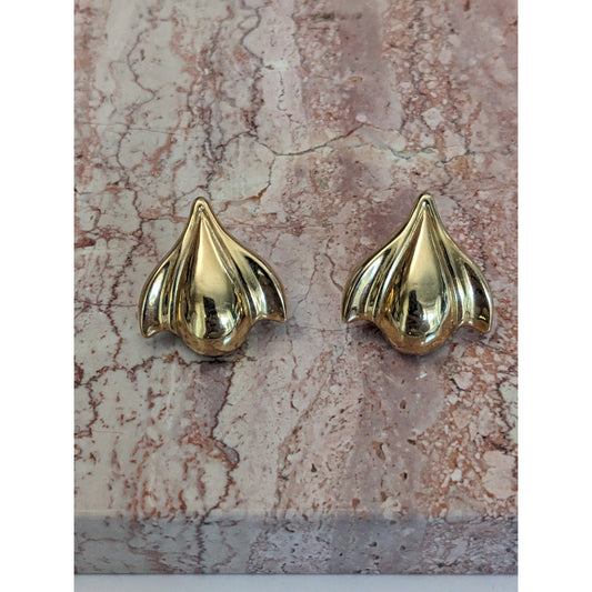 Vintage 14k Yellow Gold Italy Hollow Scalloped Earrings Omega Backs