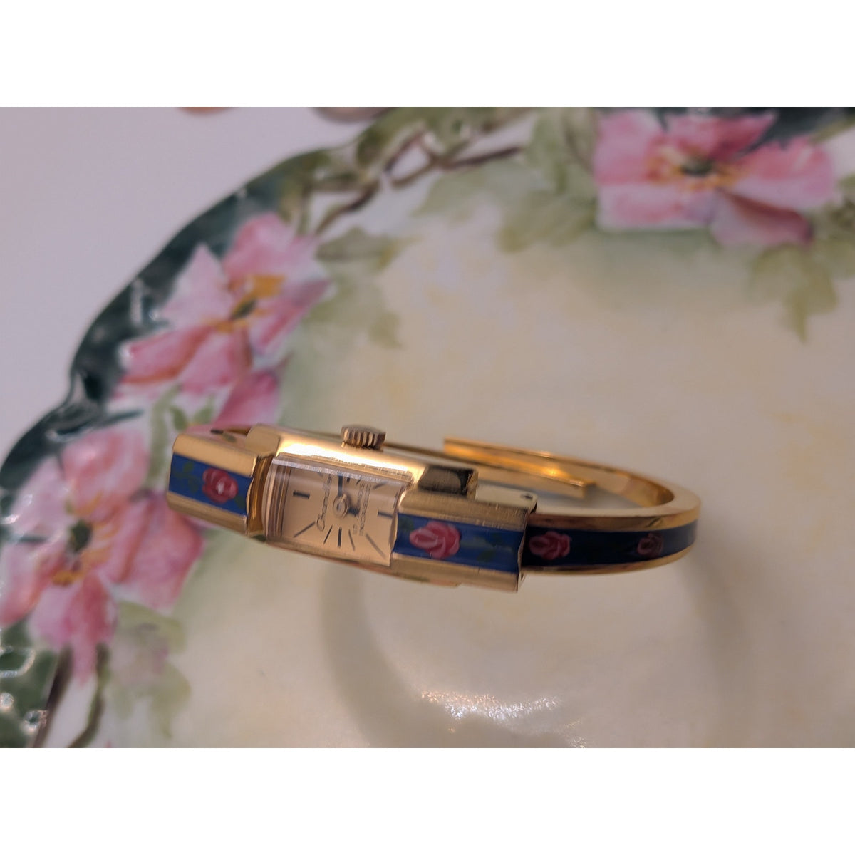 Vintage Chandler 17 Jewel Gold Tone Manual Watch Blue Enamel Red Painted Flowers