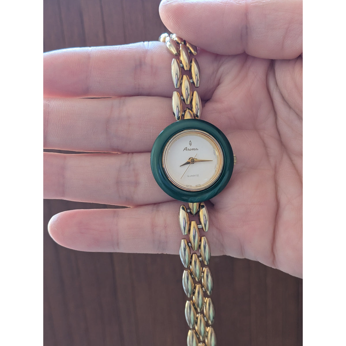 FLAW Vintage Aroma Gold Tone Bracelet Watch Interchangeable Bezels with Box