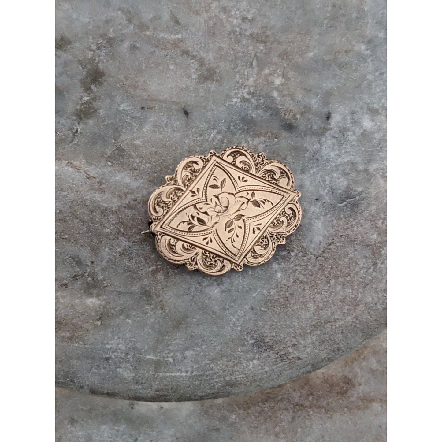 Vintage Unmarked 12k Yellow Gold Etched Engraved Convertible Pendant Brooch