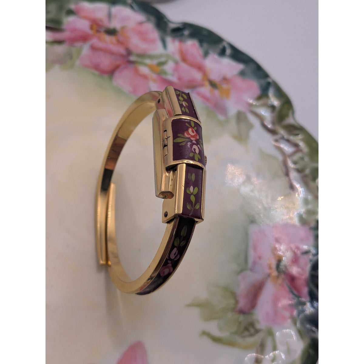 Vintage Ritma Gold Tone Peekaboo Manual Watch Deep Red Enamel Painted Flowers