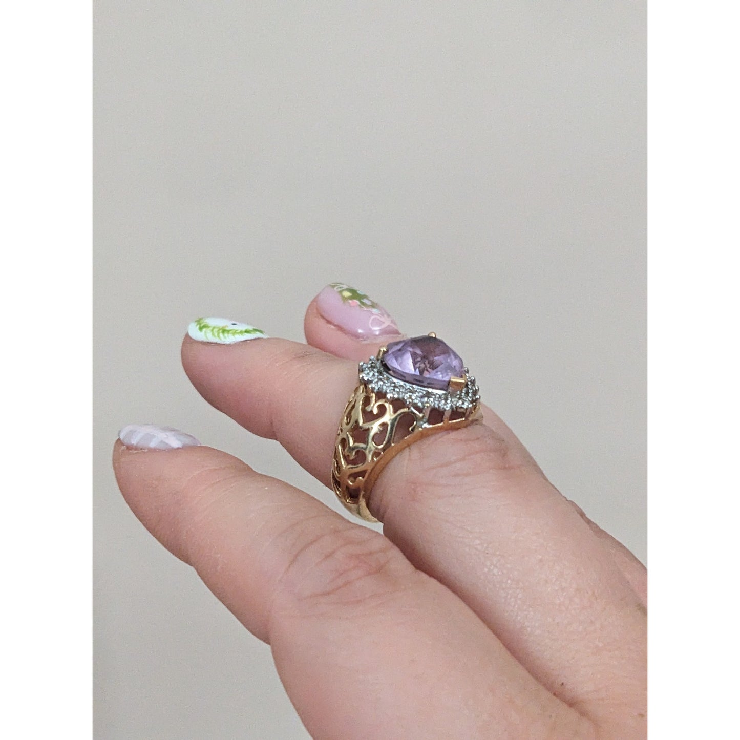 Vintage 10k Yellow Gold Ring Light Amethyst Stone Heart Cutouts Size 6.25