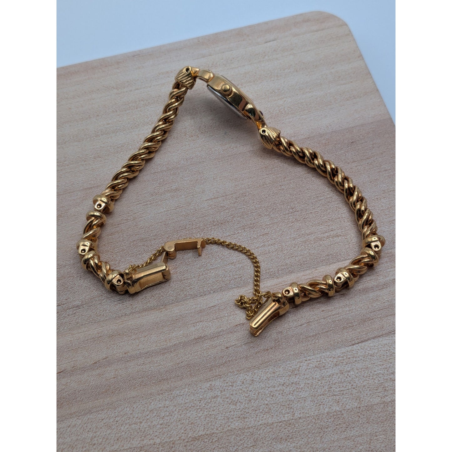Vintage Seiko Dainty Gold Tone Rope Watch with Pink Stones
