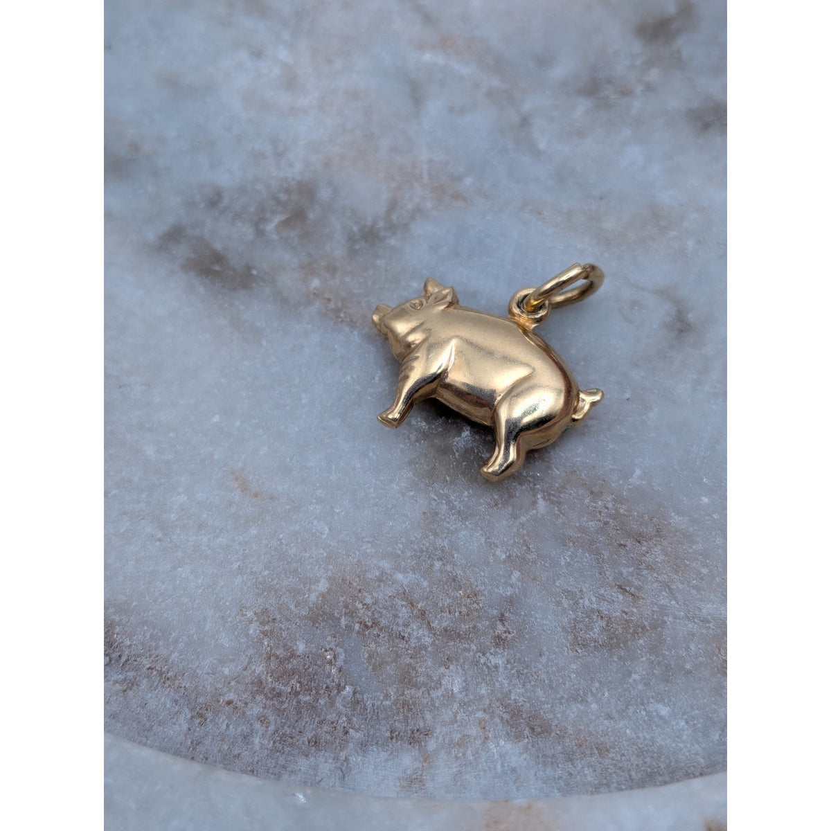 Vintage Unmarked 18k Solid Gold Pig Charm w/ Jump Ring (open)