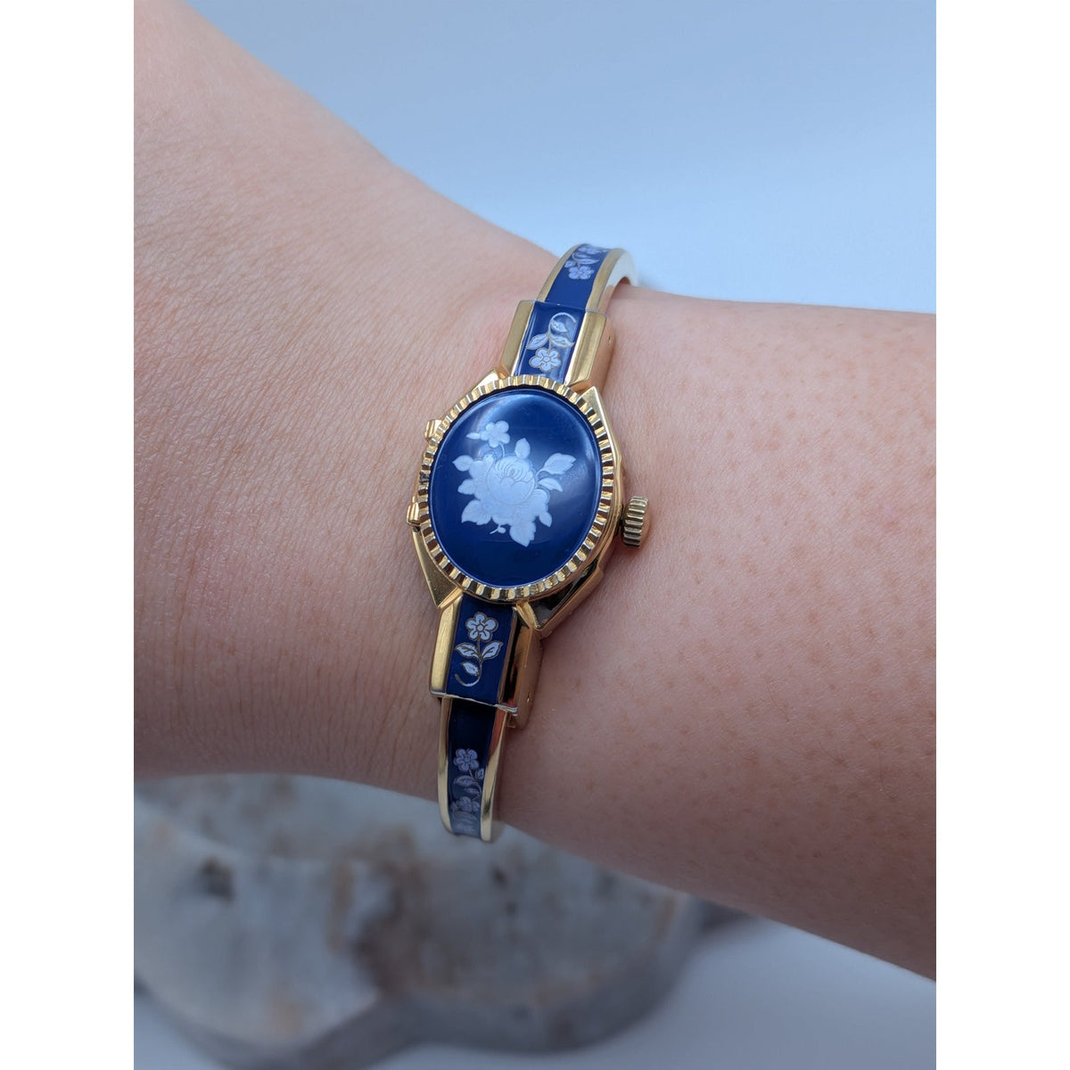 Vintage Andre Mouche Gold Tone Peekaboo Watch Dark Blue Enamel White Flowers