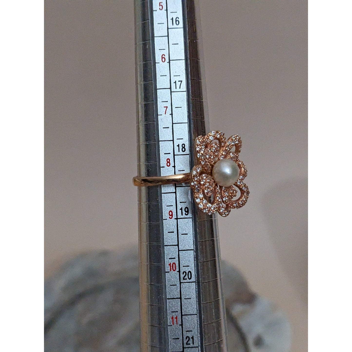 Vintage 14k Rose Gold Faux Pearl White Stone Accent Heart Clover Ring Size 8.25
