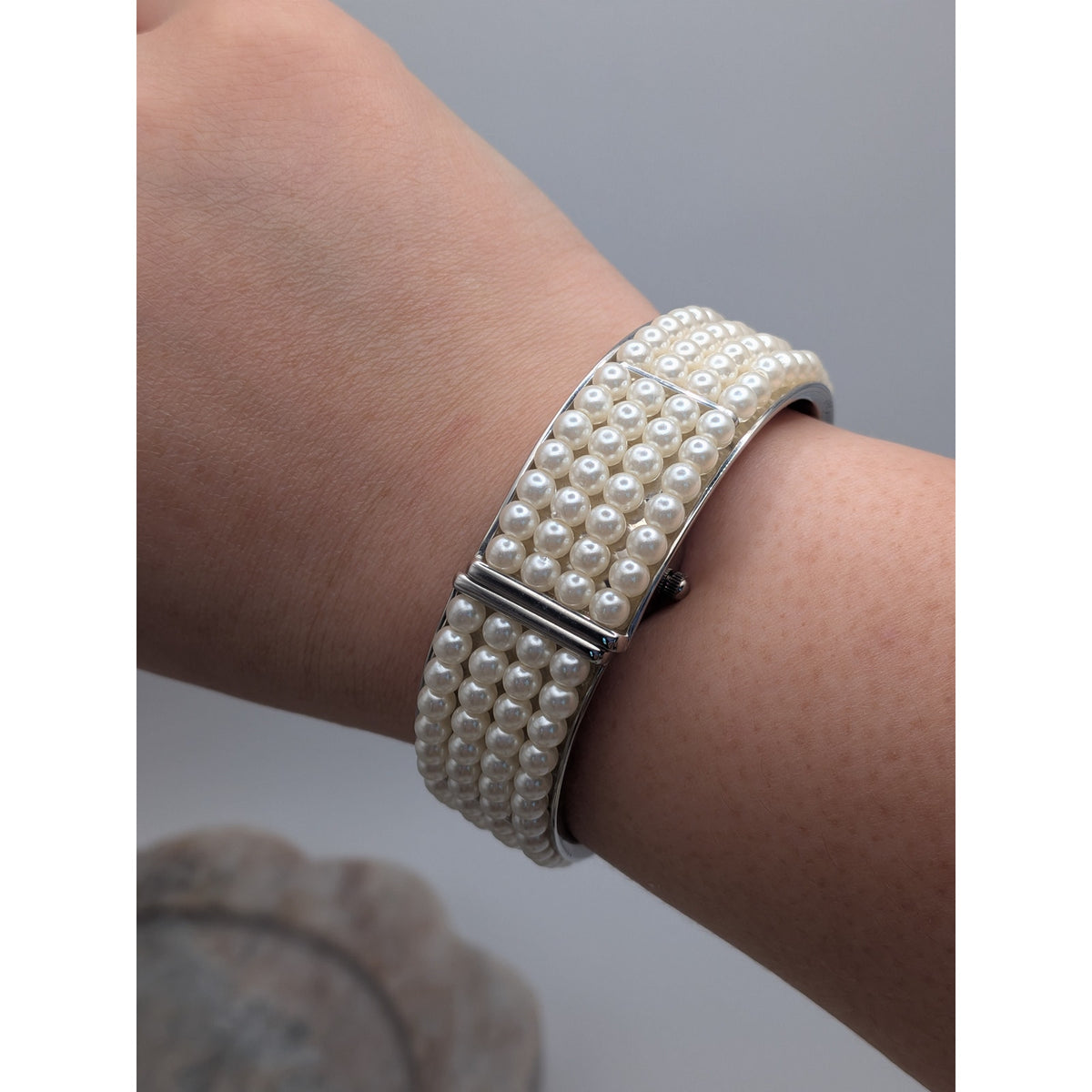 Preowned Winks Silver Tone Faux Pearl Peekaboo Bangle Watch