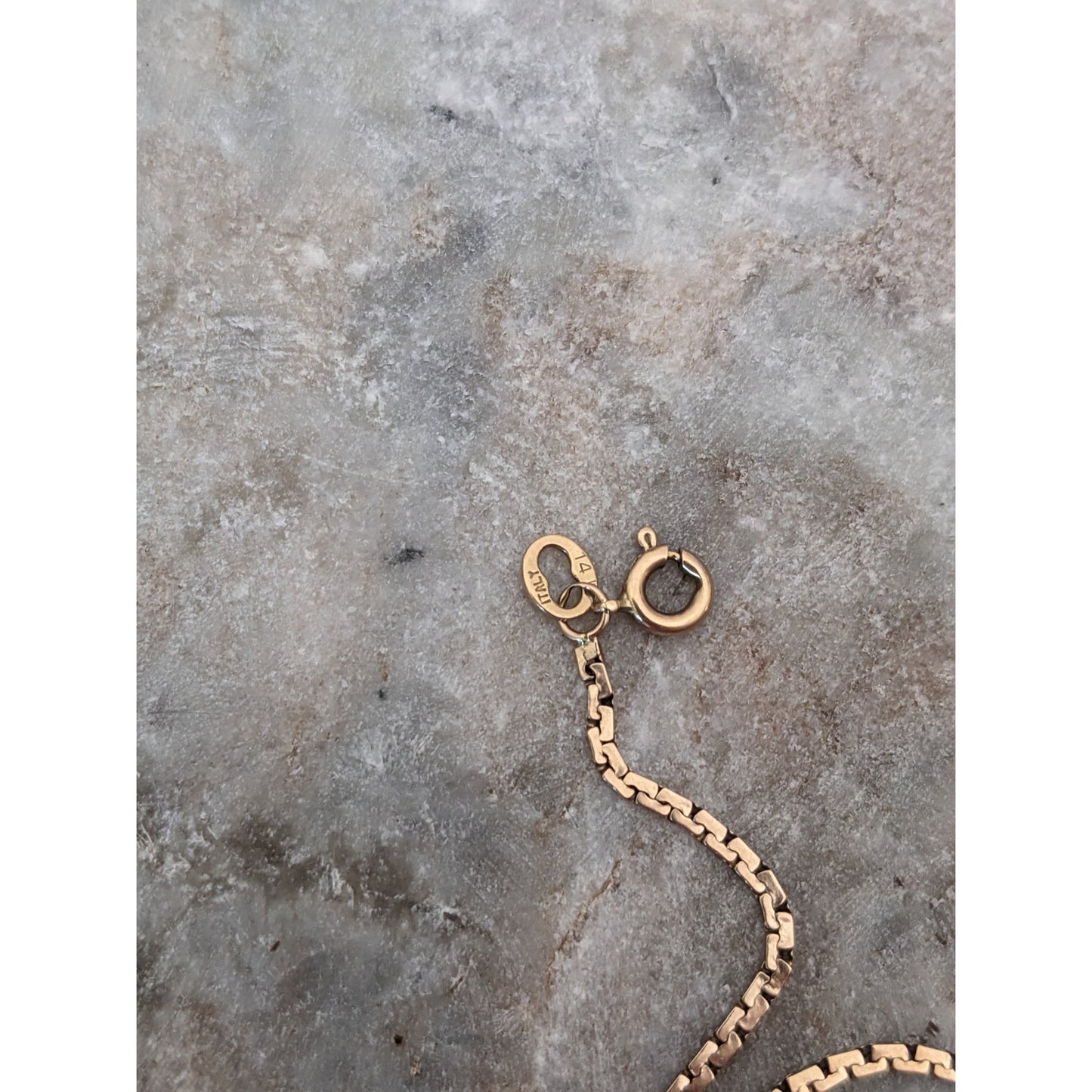 Estate 14k Italy Solid Yellow Gold Thin Herringbone Chain Bracelet