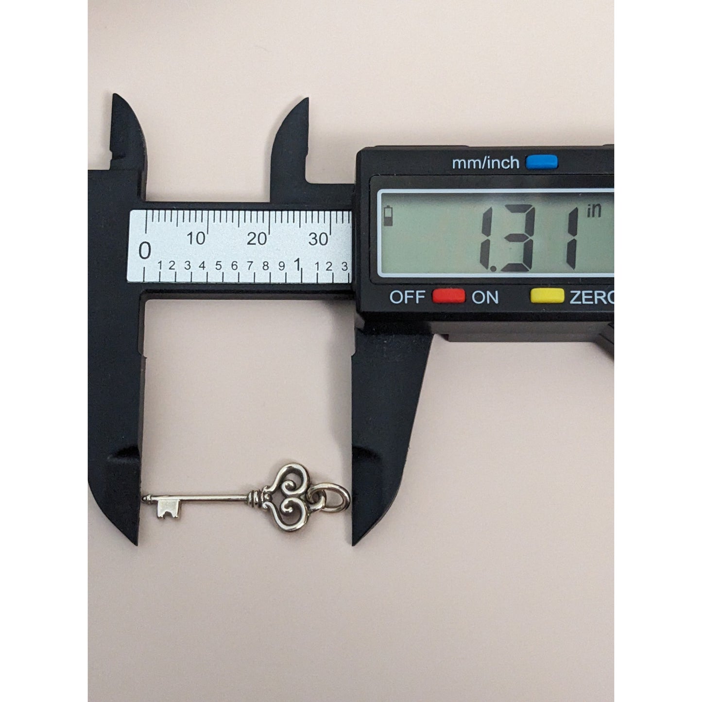 Vintage 14k White Gold Victorian Style Skeleton Key Pendant