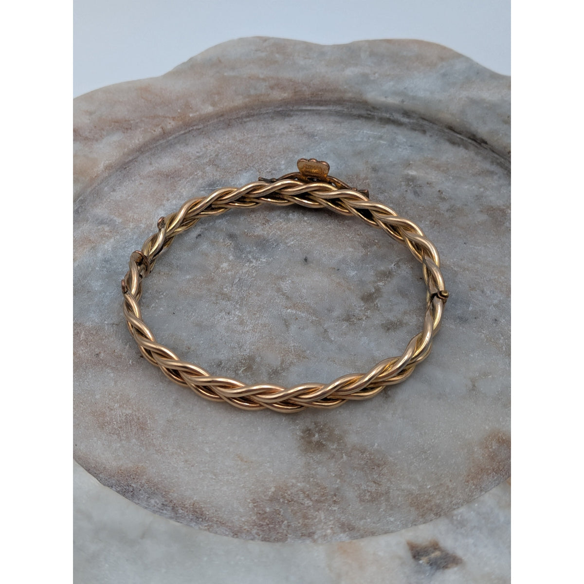 Vintage 9K Gold Filled Irish Claddagh Braided Bangle Bracelet
