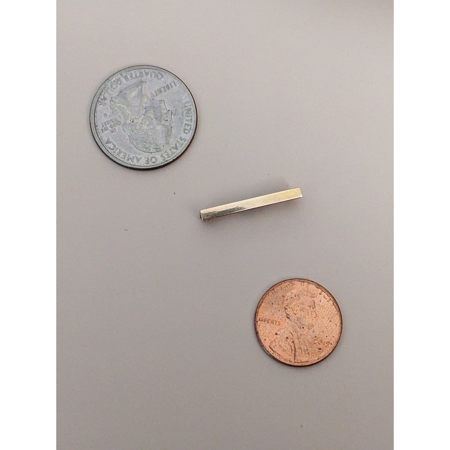 Vintage 10k Yellow Gold Ultra Tiny Mini Dainty Rectangle Bar Brooch Pin