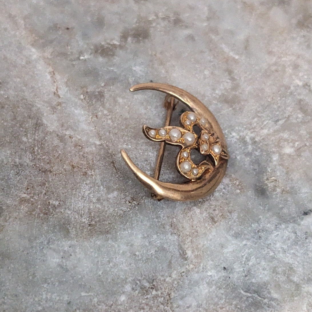 Vintage 14k Yellow Gold Fleur de Lis Seed Pearl on Crescent Moon Brooch
