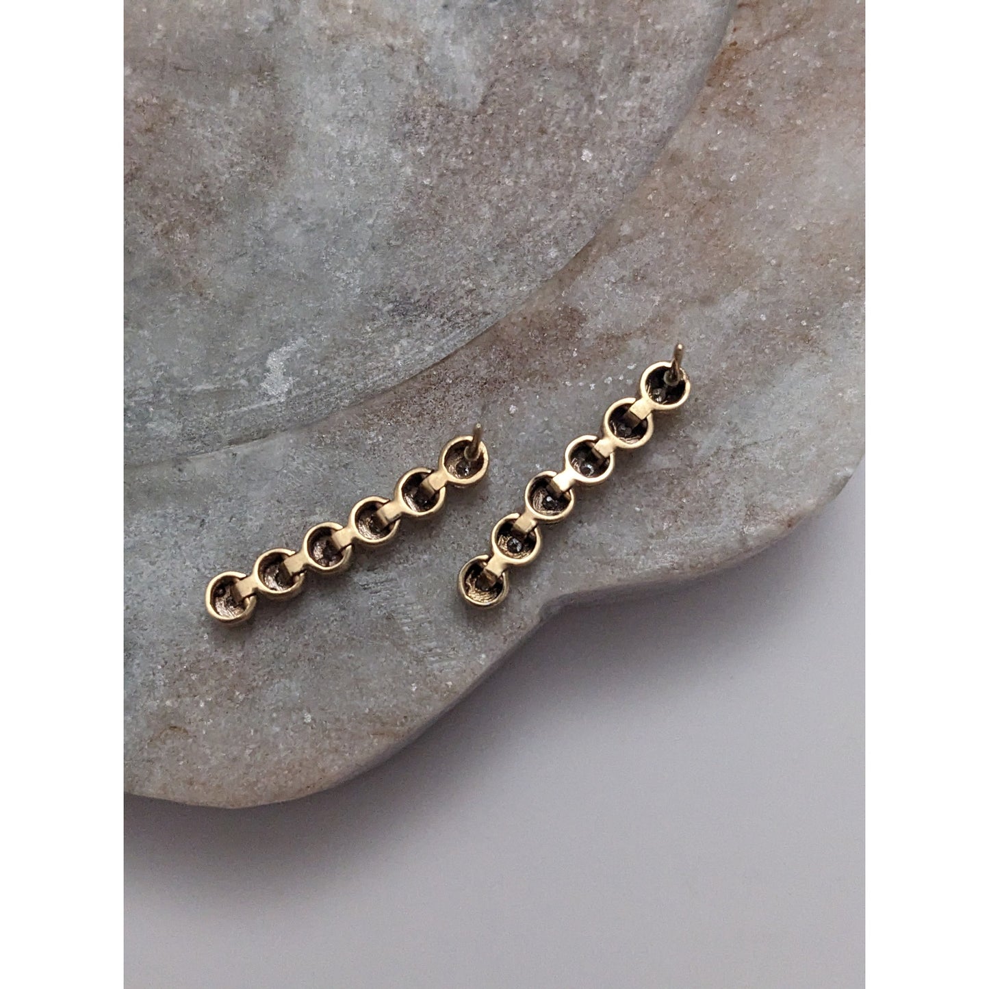 Vintage Unmarked 14k Yellow Gold Graduated Linear Diamond Drop Earrings