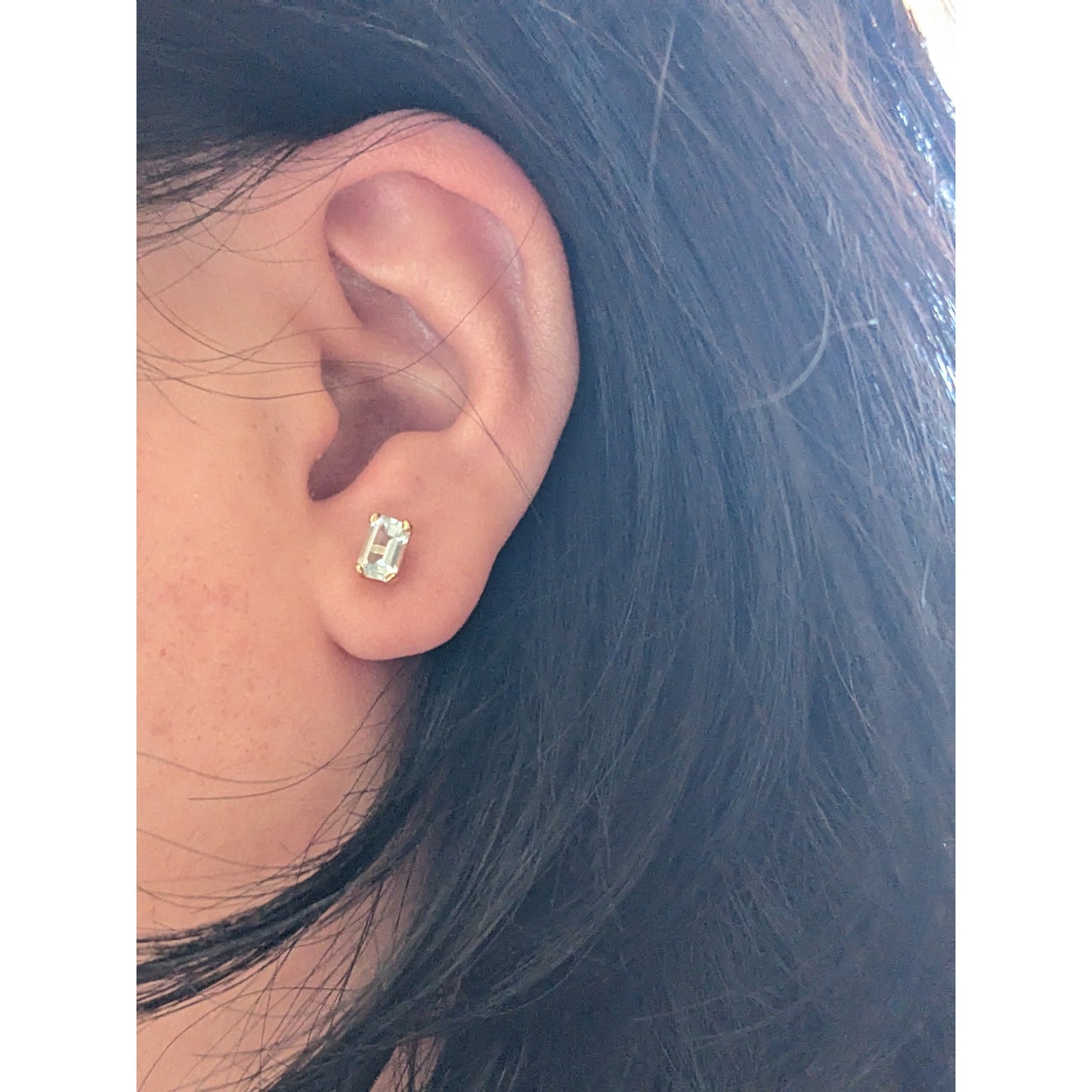 Estate 14k Yellow Gold SINGLE PIECE Aquamarine Stud Earring