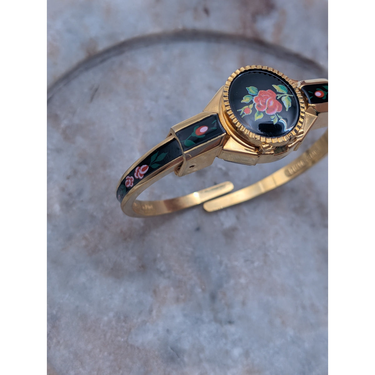 Vintage Itraco Gold Tone Peekaboo Watch Black Enamel Red Florals