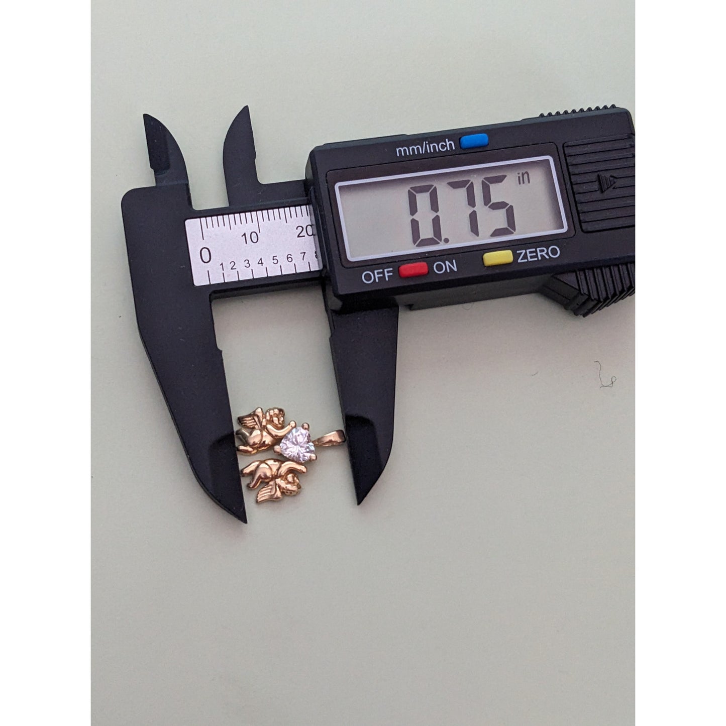 Vintage 14k Yellow Gold Cherubs Holding CZ Heart Pendant