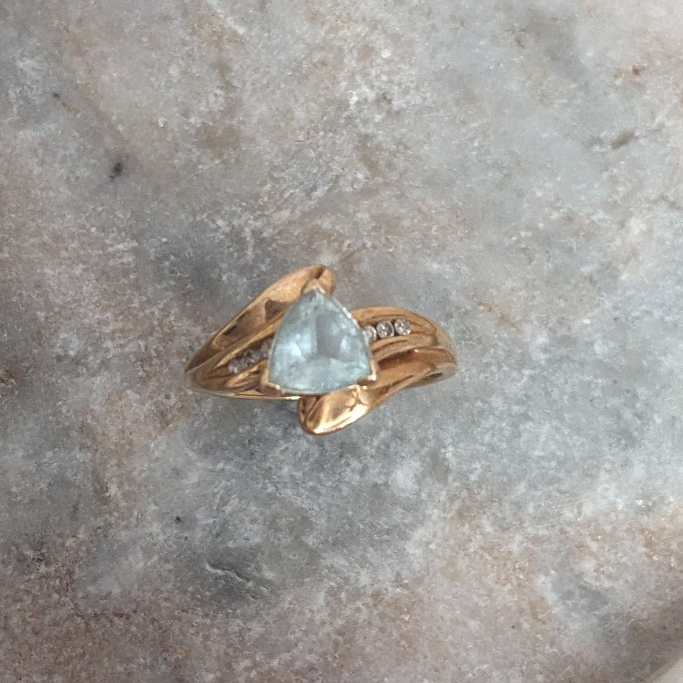 Vintage 10k Yellow Gold Ring with Light Blue Stone and Diamond Accents Size 6.75