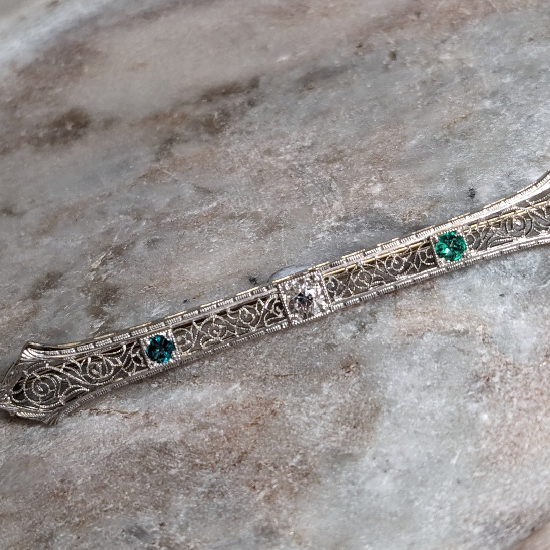 Vintage 18k White Gold Filigree Bar Brooch 0.25ct European Diamond & 2 emeralds