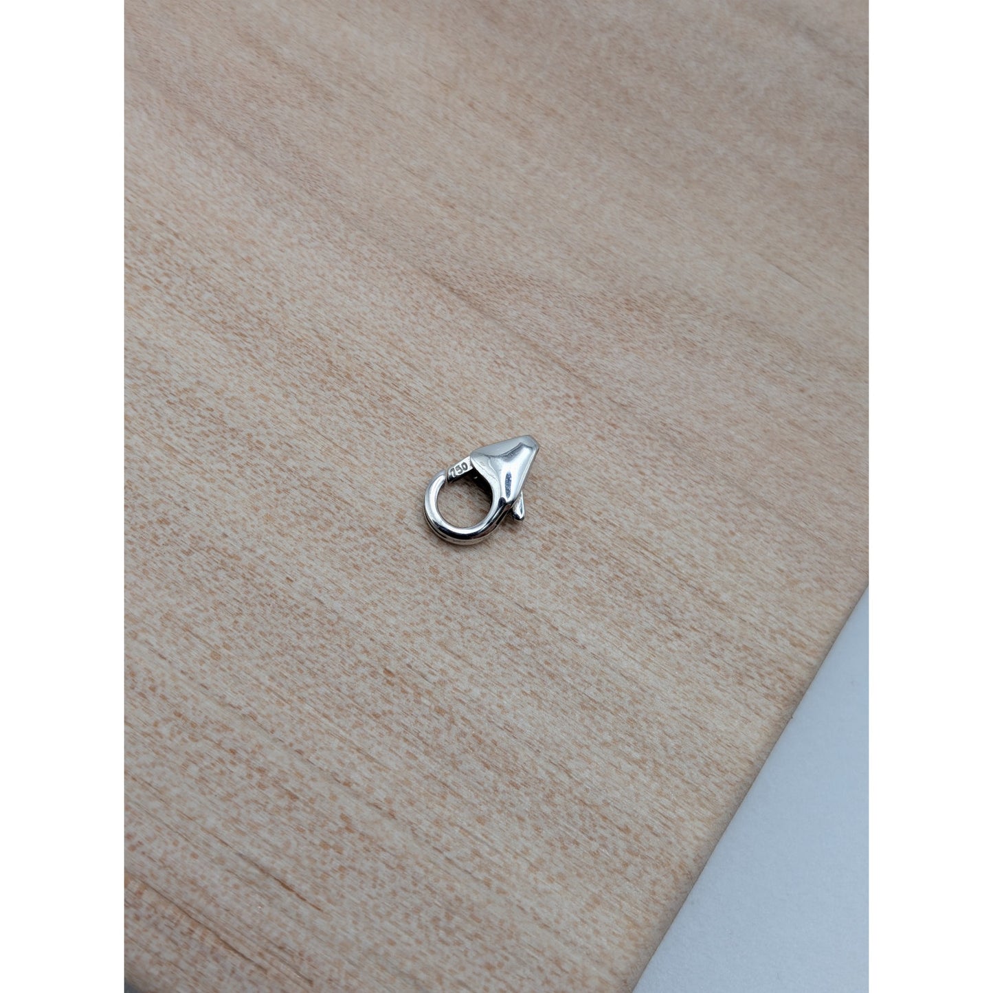 Preowned 18k White Gold Pear Shaped Trigger Lobster Clasp Finding