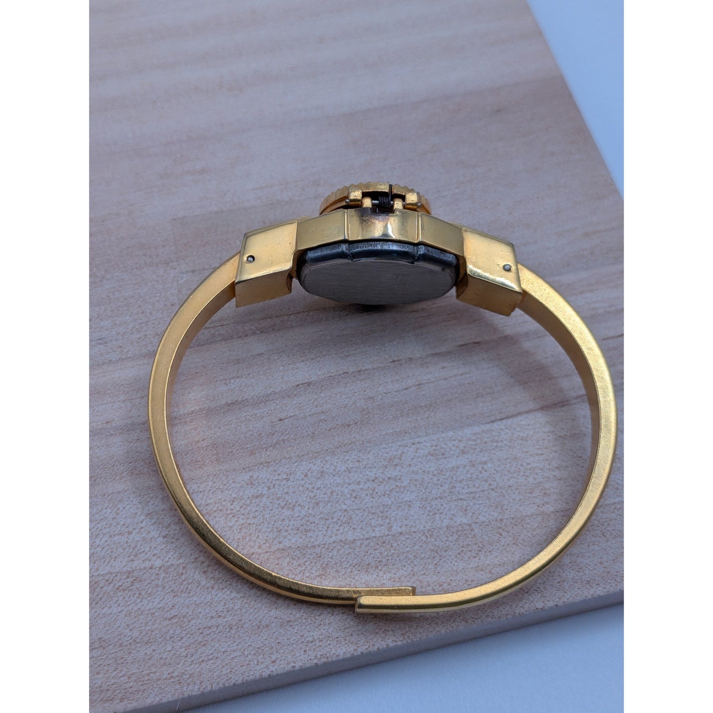 FLAW Vintage Gold Tone Peekaboo Watch White Enamel and Roses