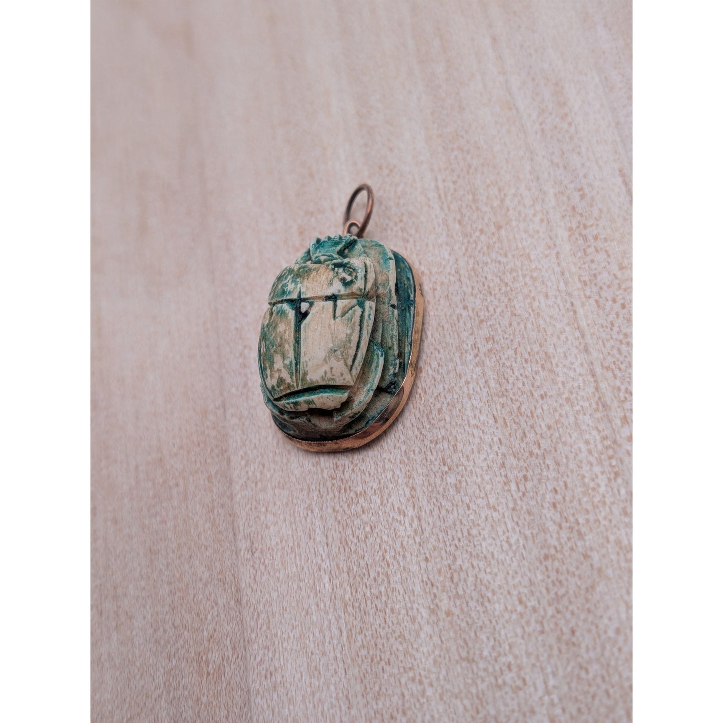 Vintage 10k Unmarked Carved Scarab Beetle Charm Pendant