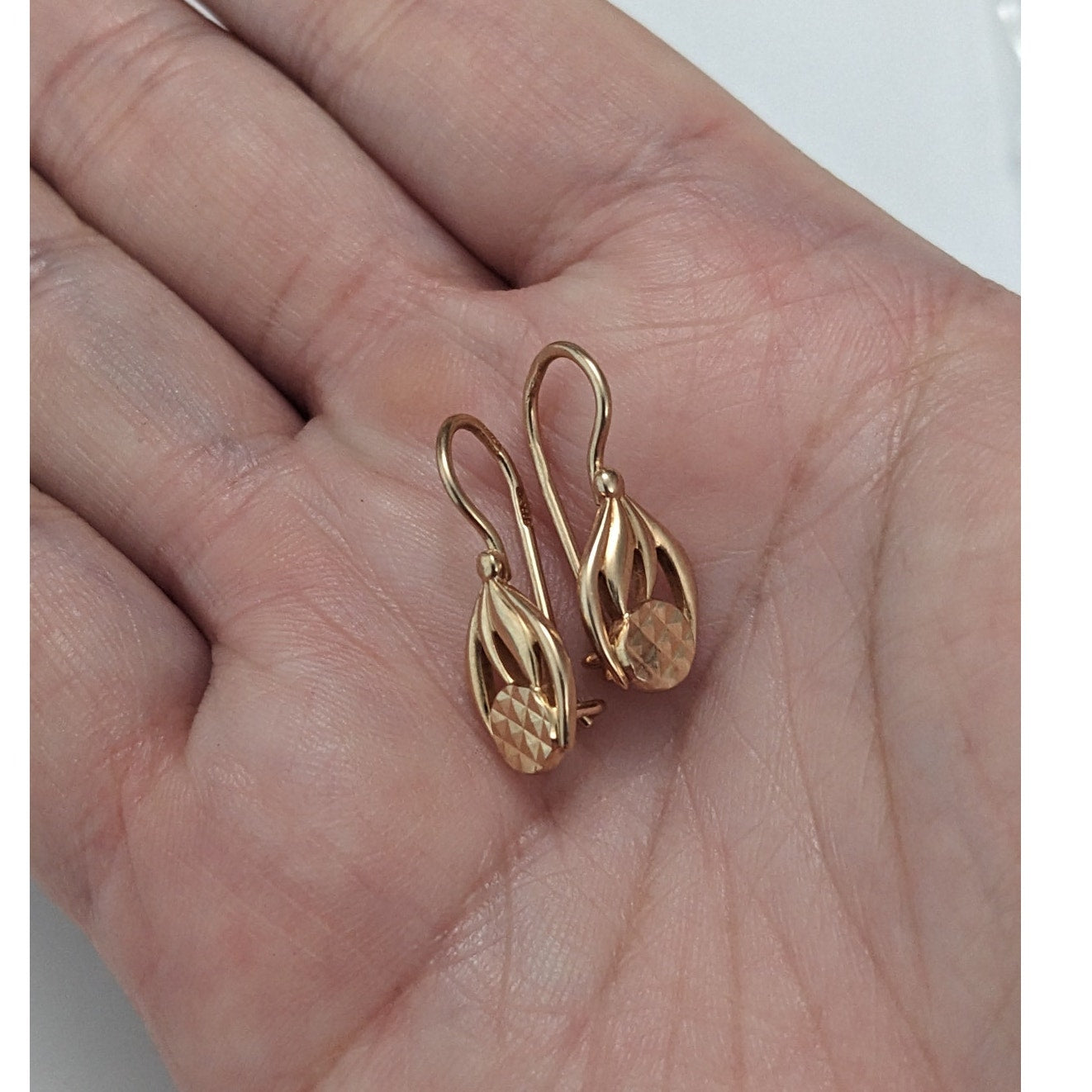 Vintage 1990s 14k Rose Gold Leaf Pattern Earrings