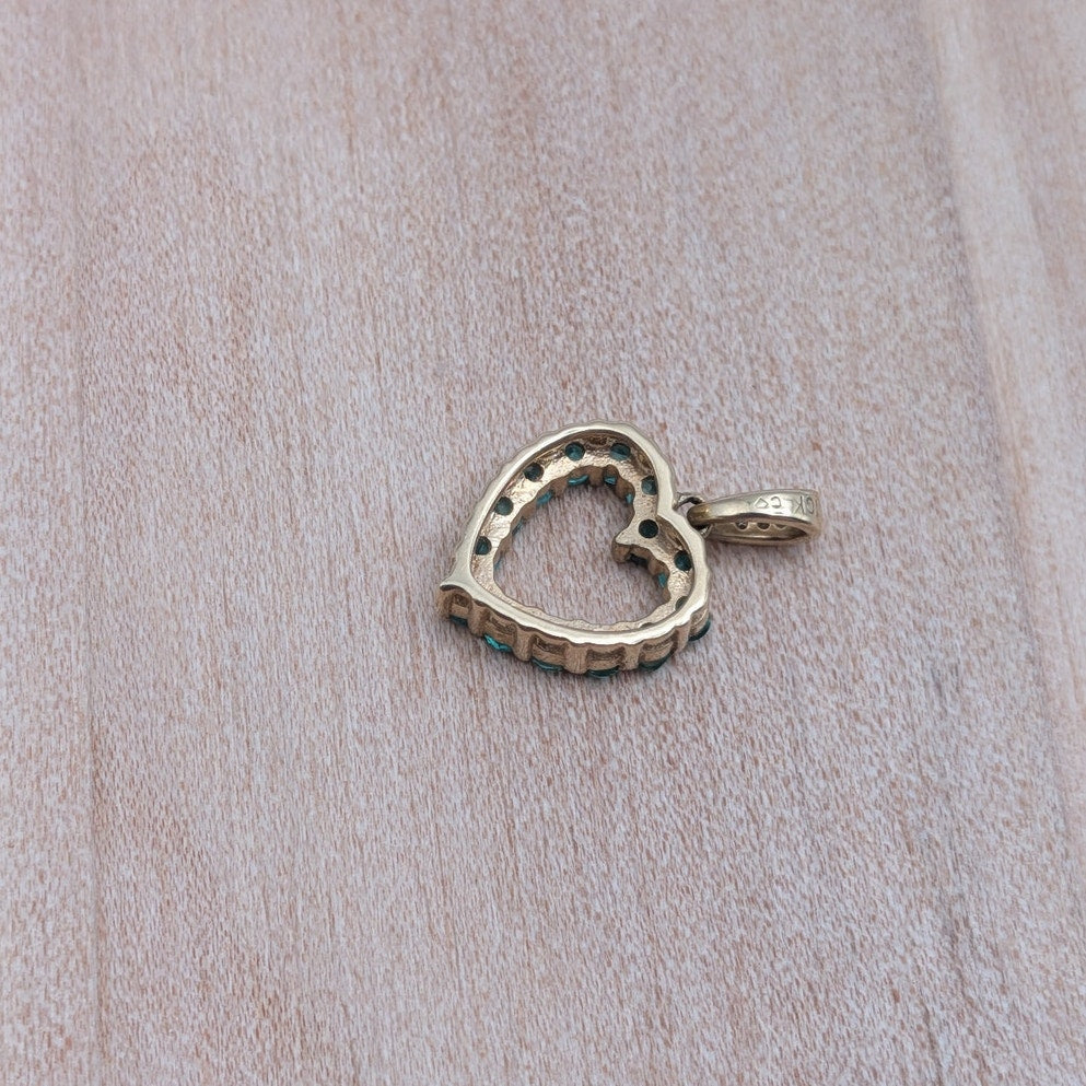 Estate 10k Yellow Gold Green and White Stone Mini Heart Pendant