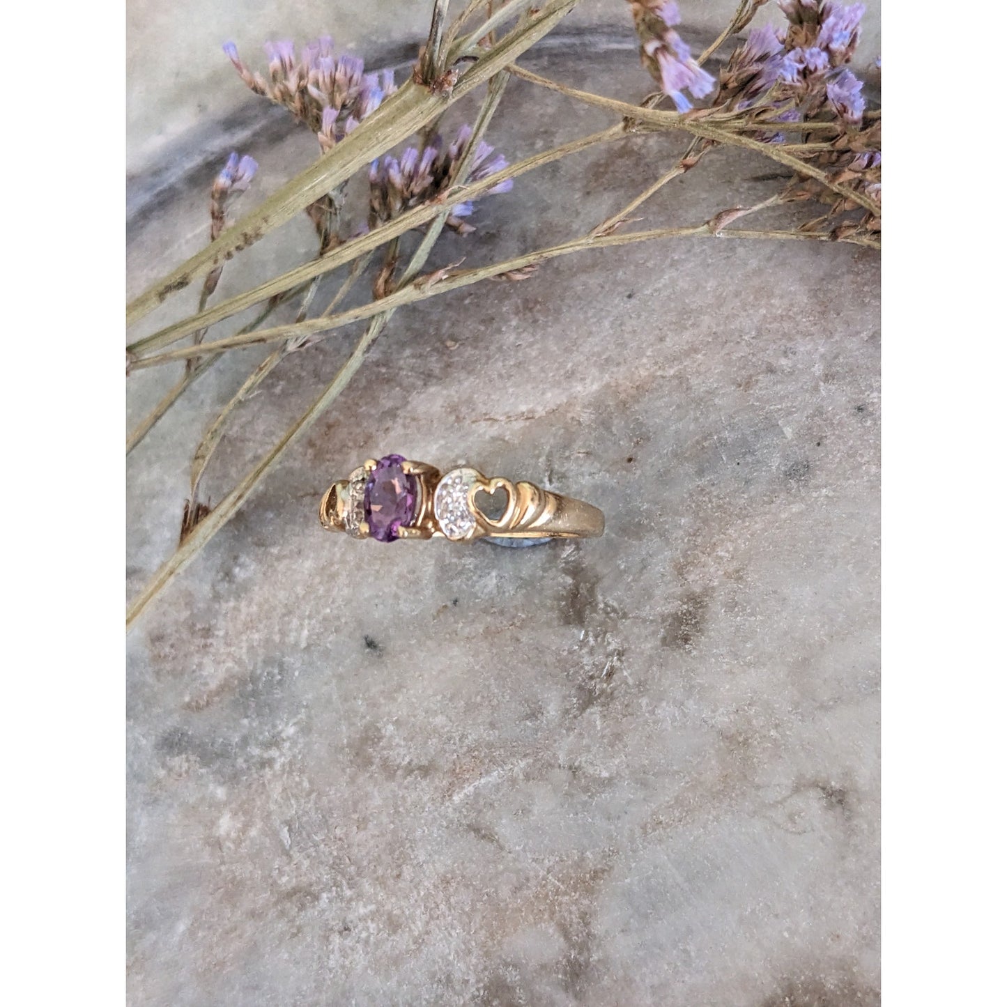 Vintage 10k Yellow Gold Purple Amethyst Ring White Gold Accents & Heart Cutouts