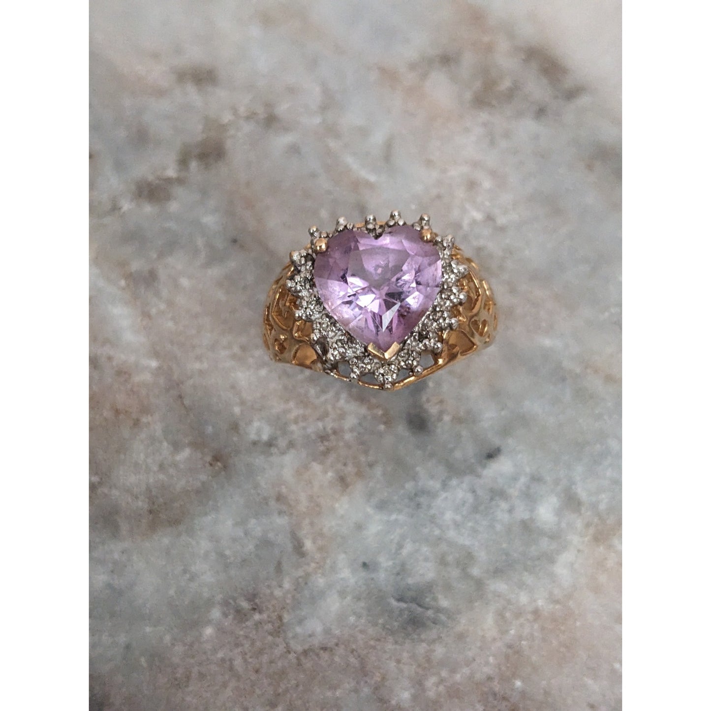 Vintage 10k Yellow Gold Ring Light Amethyst Stone Heart Cutouts Size 6.25