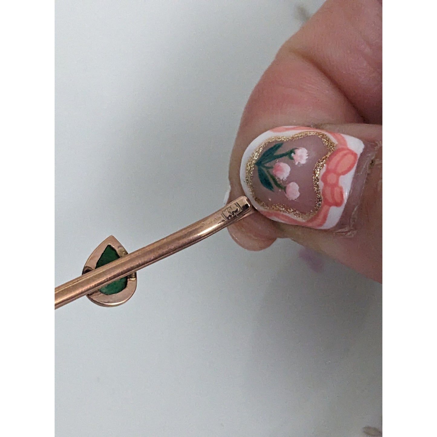 Vintage Unmarked 10k Rose Gold Tie Bar with Green Teardrop Gem
