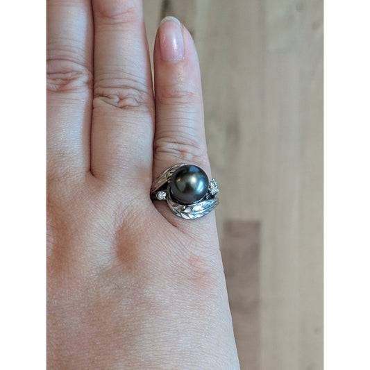 Estate 14k White Gold Textured Leaf Ring with Black Pearl Size 6 US