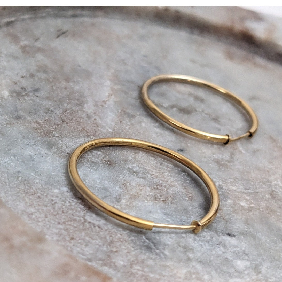 Vintage 14k Yellow Gold Thin 1.5mm Thick Hoop Earrings
