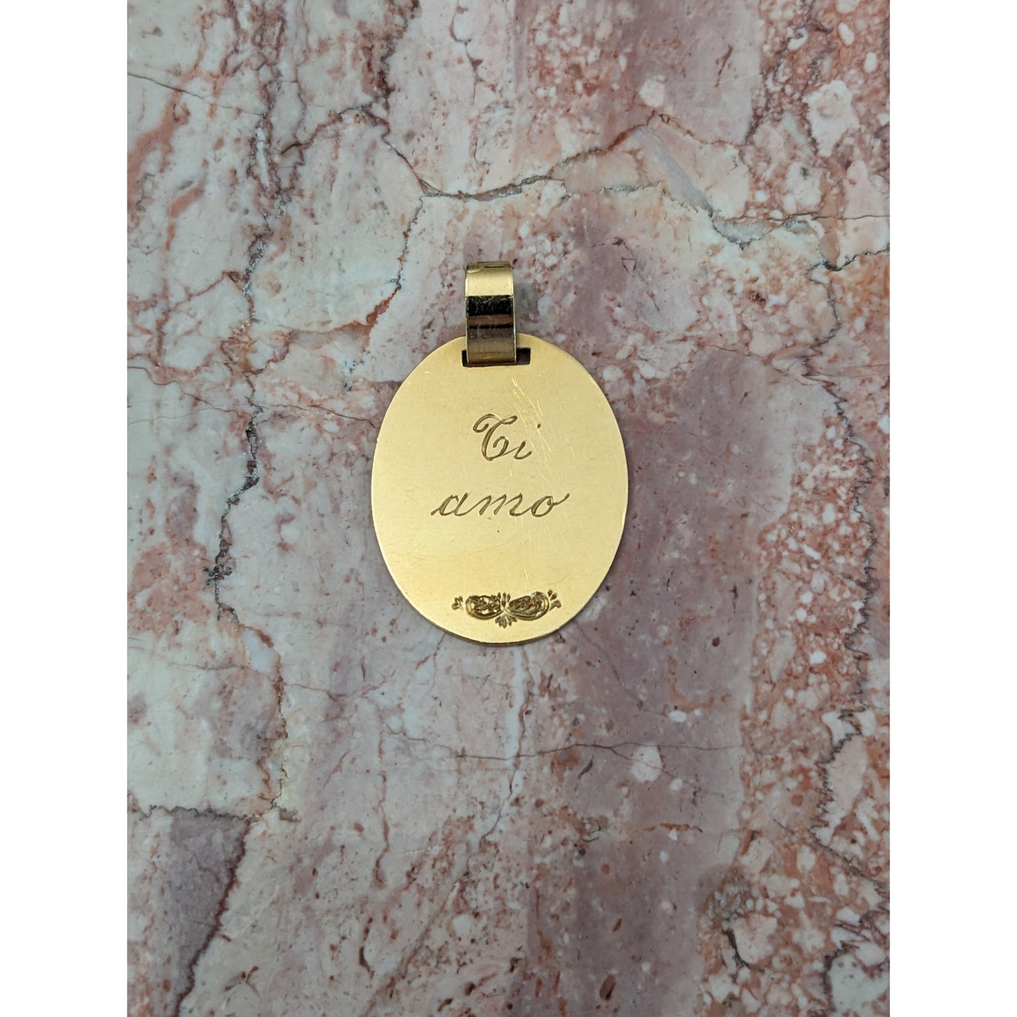 Vintage 18k Yellow Gold Oval Pendant Engraved "Ti Amo" & "T.H.R. J.O.R"