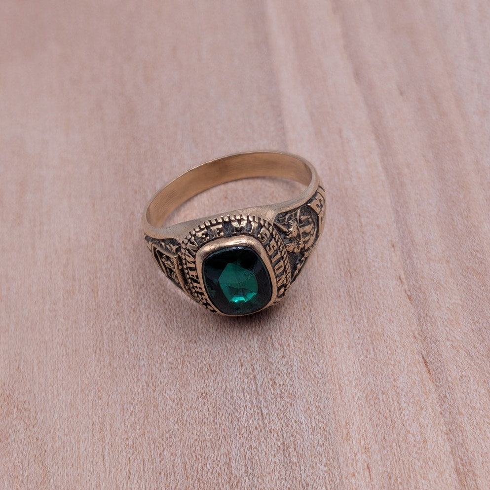 Vintage 10k Yellow Gold Class Ring Shawnee Mission South 1983 Green Stone Size 7