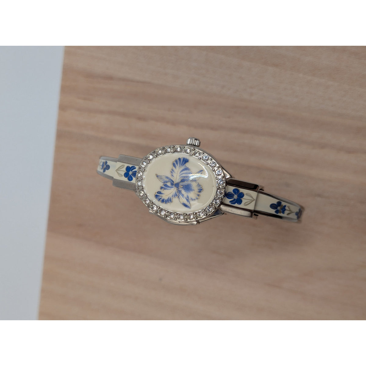 Vintage Andre Mouche Silver Tone Peekaboo Watch White Enamel Blue Flowers w/Box